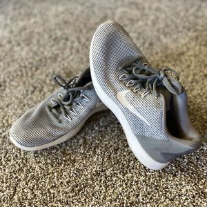 Nike Flex Running Shoes size 9